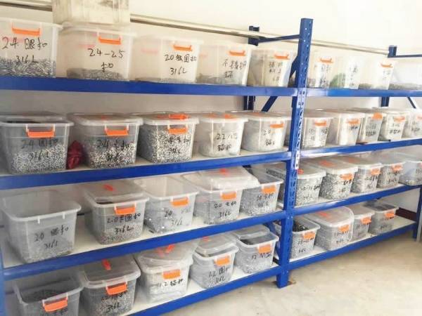 Raw material storage rack for turnbuckles