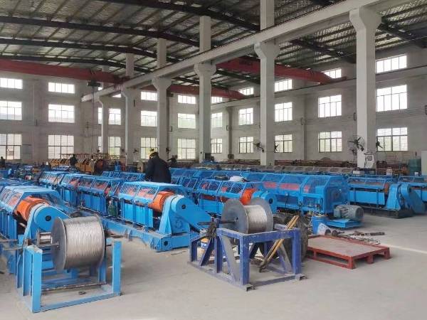 Production equipment workshop display of wire ropes